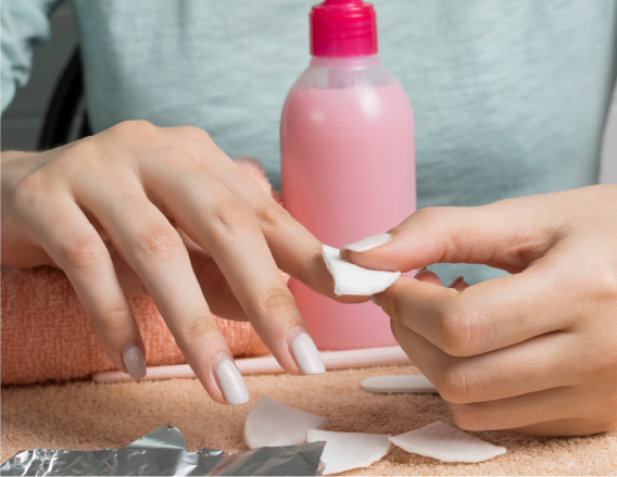 Acetone as nail polish remover in the beauty industry